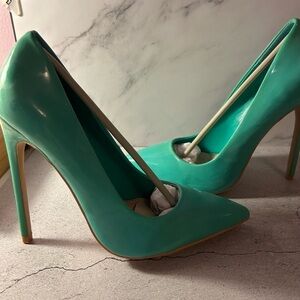 Elegant Aqua Green Patent Stiletto Heels